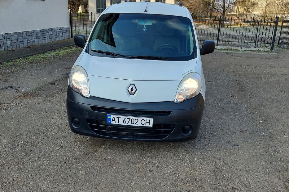 Продам Renault Kangoo пасс. 2012 года в г. Снятин, Ивано-Франковская область