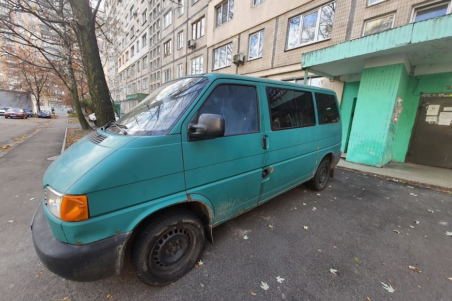 Продам Volkswagen T4 (Transporter) пасс. 1999 года в Киеве
