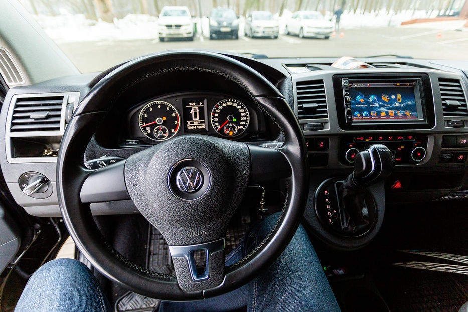 Продам Volkswagen Caravella VIP 2012 года в Киеве