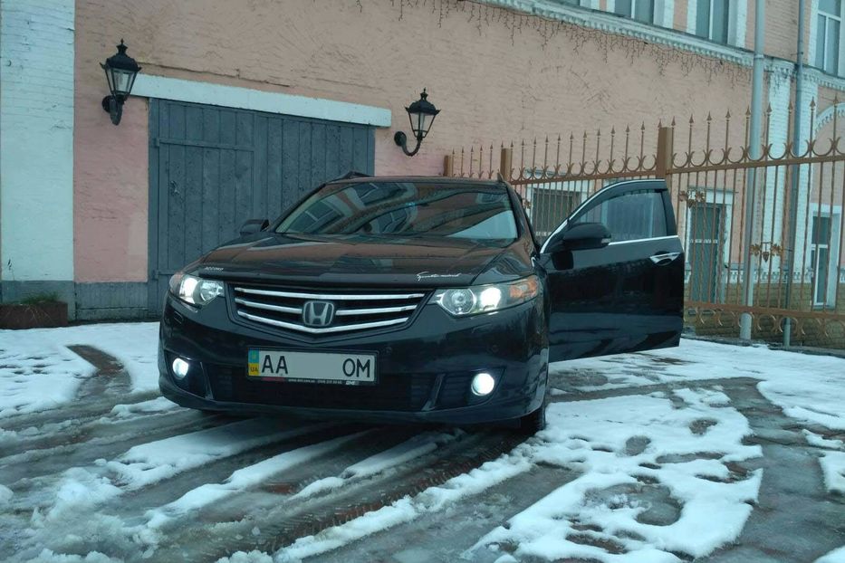 Продам Honda Accord Tourer advanced 2008 года в Киеве