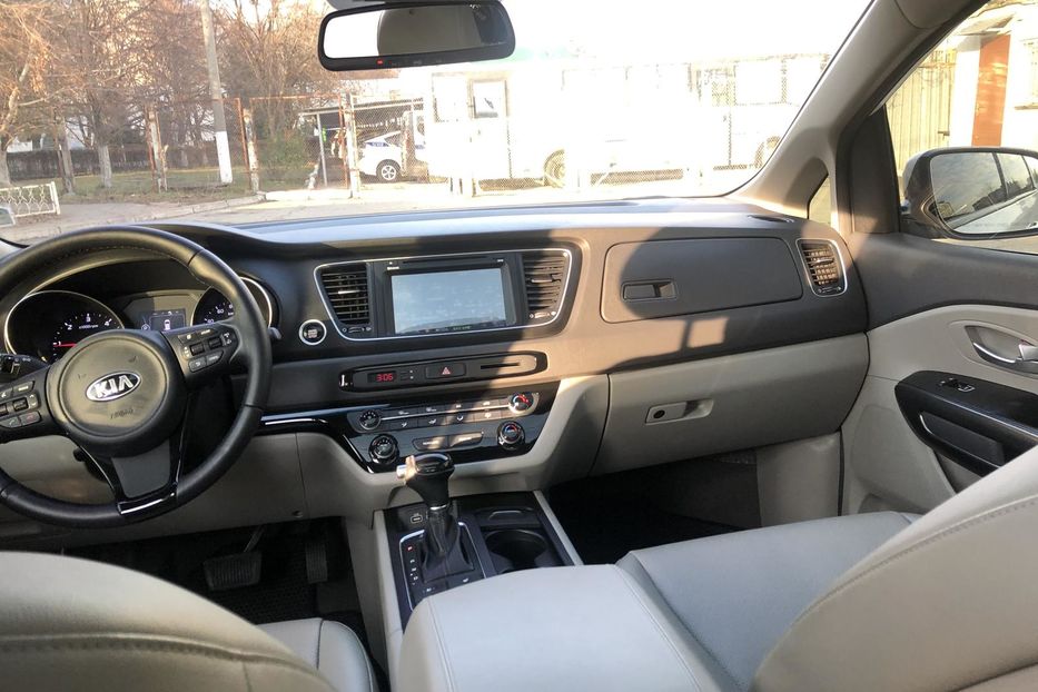 Продам Kia Carnival 2015 года в Одессе