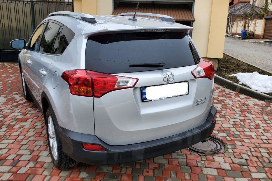 Продам Toyota Rav 4 Limited 2015 года в Одессе