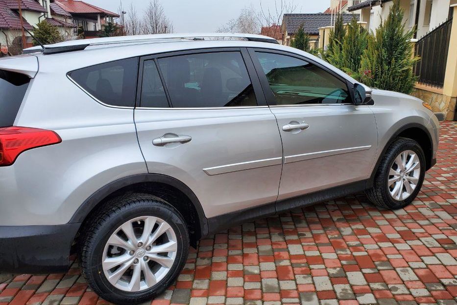 Продам Toyota Rav 4 Limited 2015 года в Одессе