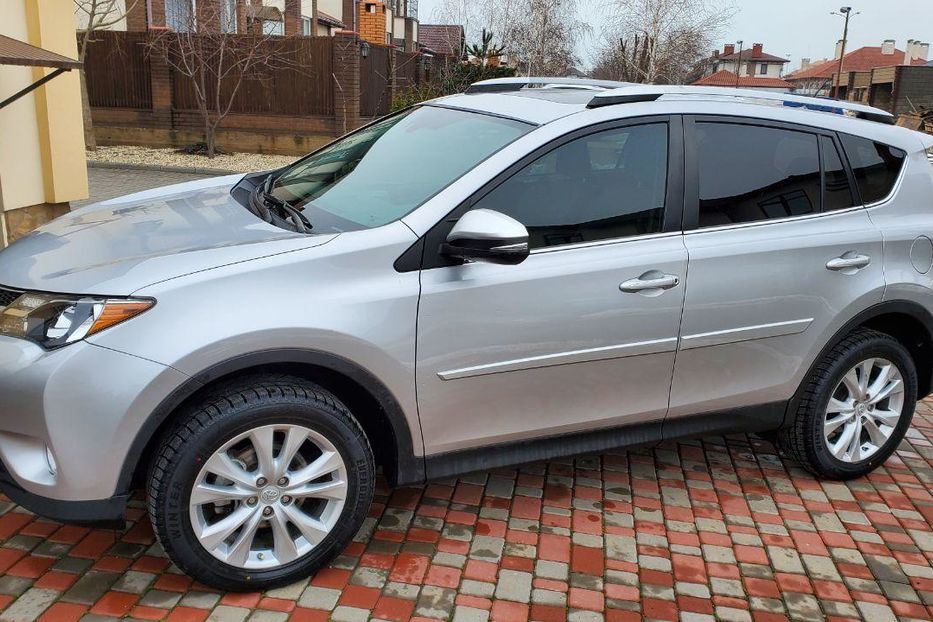 Продам Toyota Rav 4 Limited 2015 года в Одессе