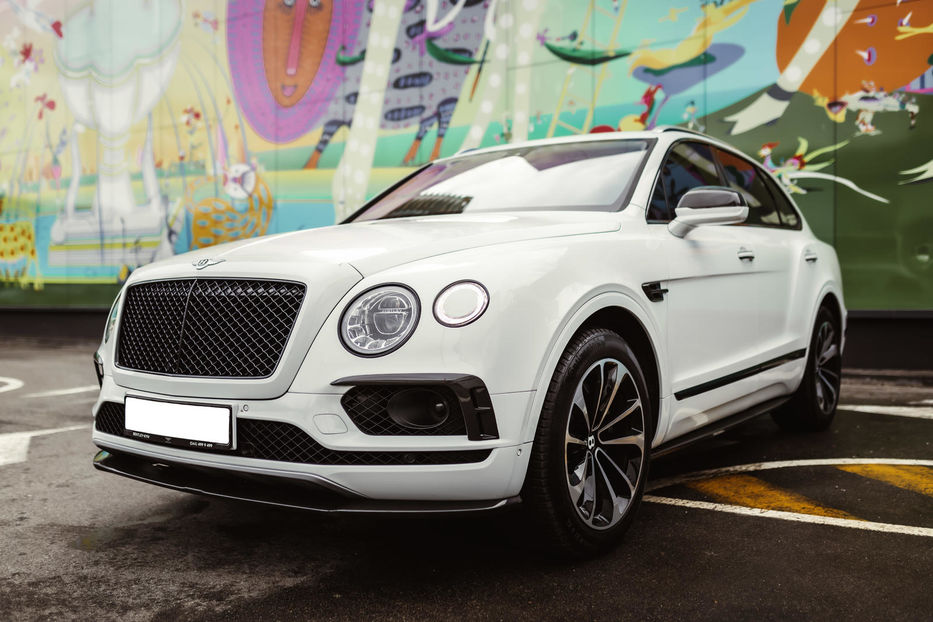Продам Bentley Bentayga 2018 года в Киеве