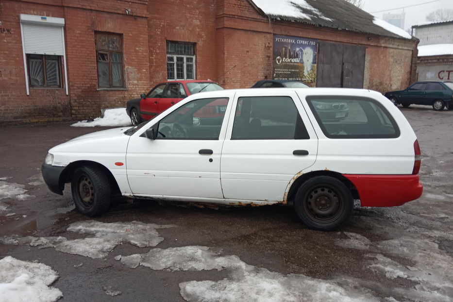 Продам Ford Escort 1998 года в Киеве