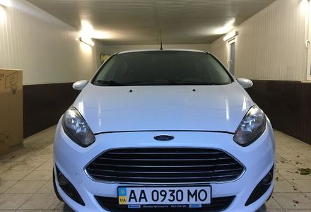 Продам Ford Fiesta 1,6 типтроник 2013 года в Киеве