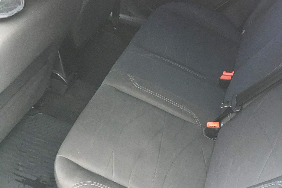 Продам Ford Fiesta 1,6 типтроник 2013 года в Киеве