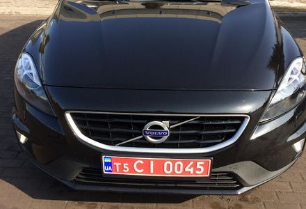 Продам Volvo V40 2015 года в г. Павлоград, Днепропетровская область