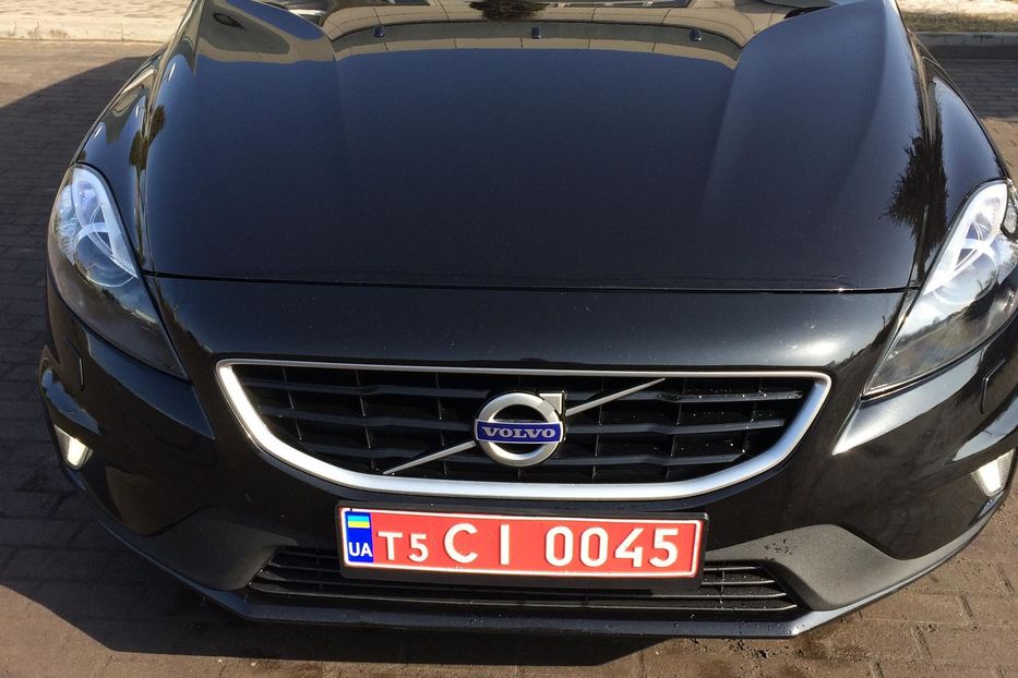 Продам Volvo V40 2015 года в г. Павлоград, Днепропетровская область