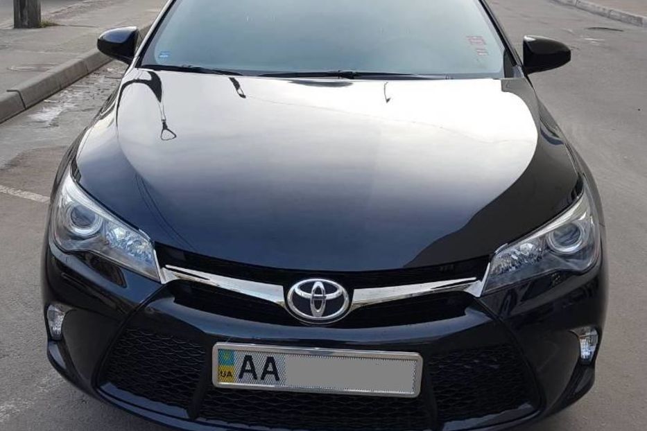 Продам Toyota Camry 2015 года в Киеве