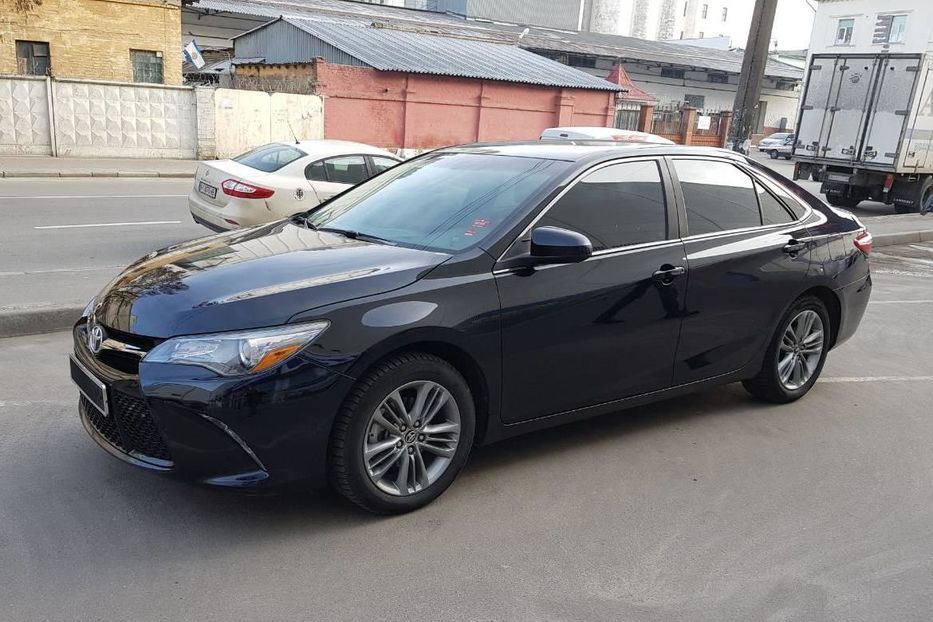 Продам Toyota Camry 2015 года в Киеве