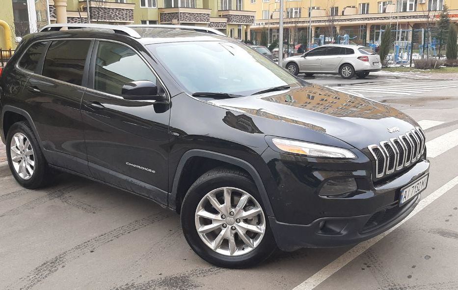 Продам Jeep Cherokee Limited 2016 года в Киеве