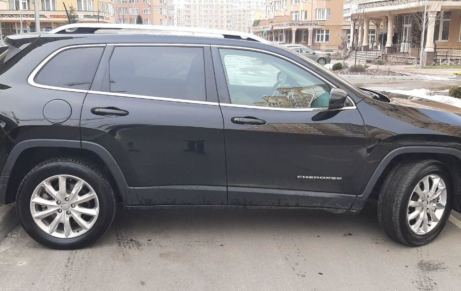 Продам Jeep Cherokee Limited 2016 года в Киеве