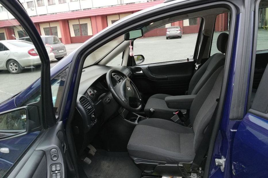 Продам Opel Zafira 2004 года в Киеве