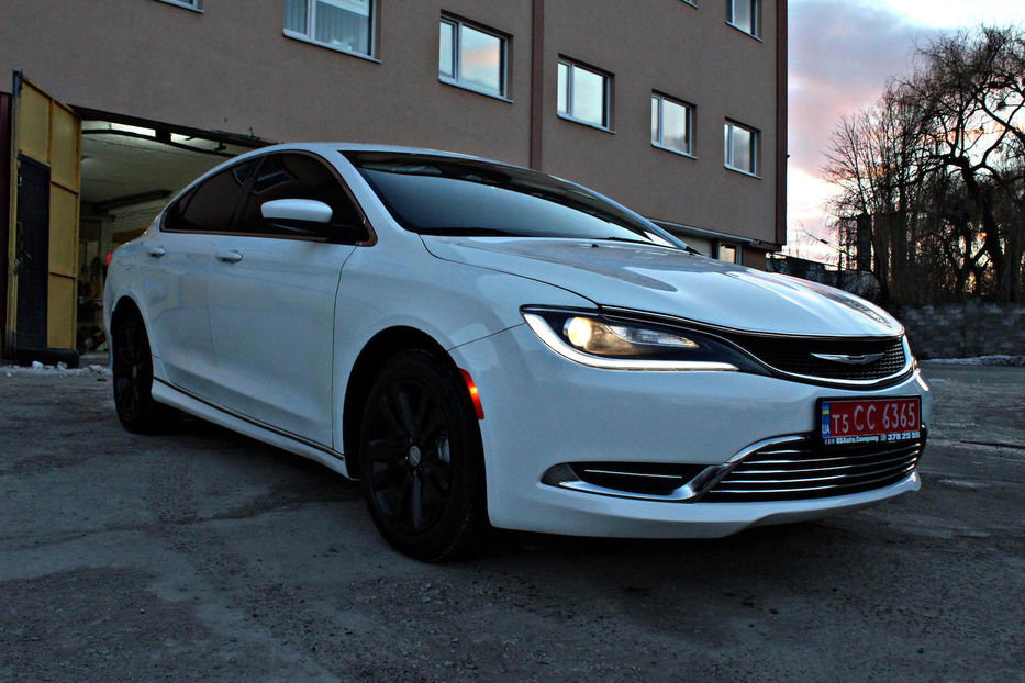 Продам Chrysler 200 Sport Plus 2015 года в Луцке