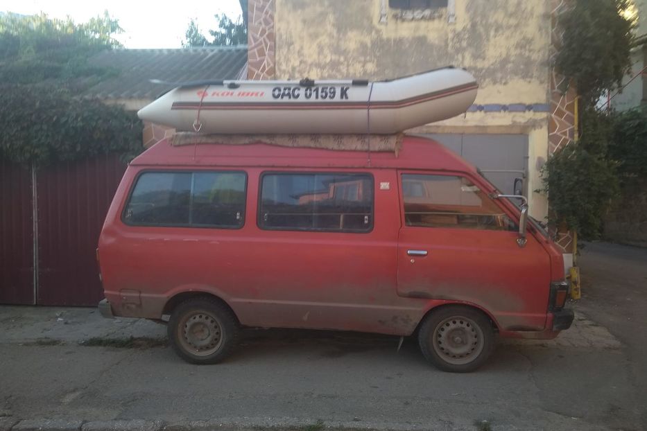 Продам Nissan Vanette груз. Микроавтобус 1986 года в Одессе