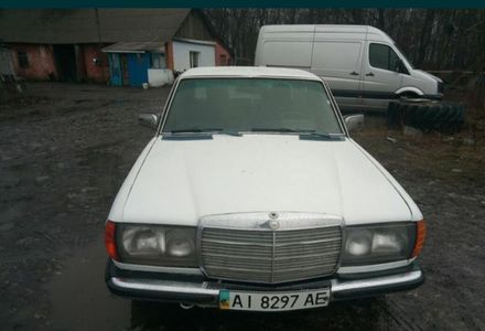 Продам Mercedes-Benz 230 123 1985 года в г. Гнивань, Винницкая область