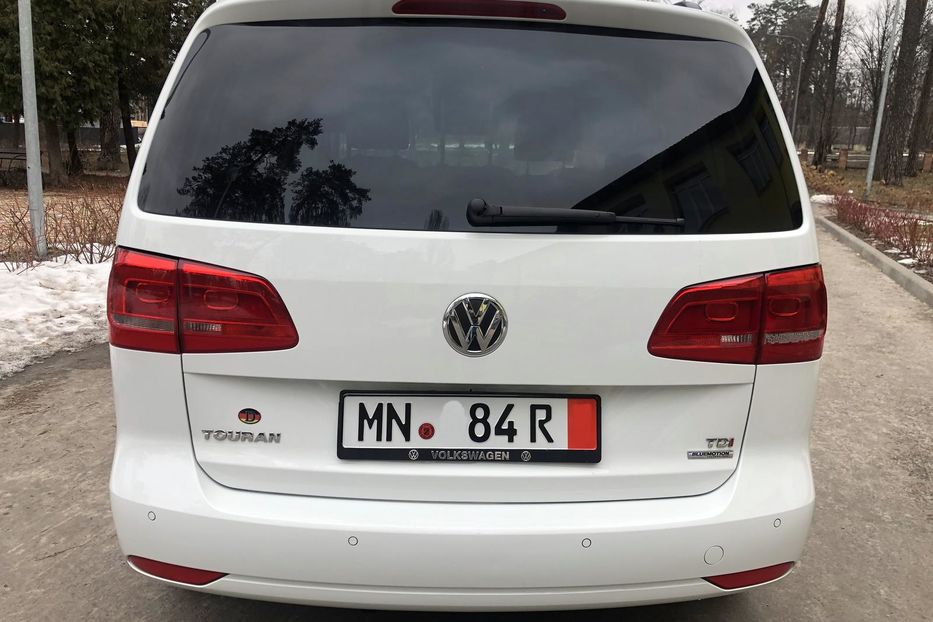 Продам Volkswagen Touran Bluemotion 2015 года в Киеве