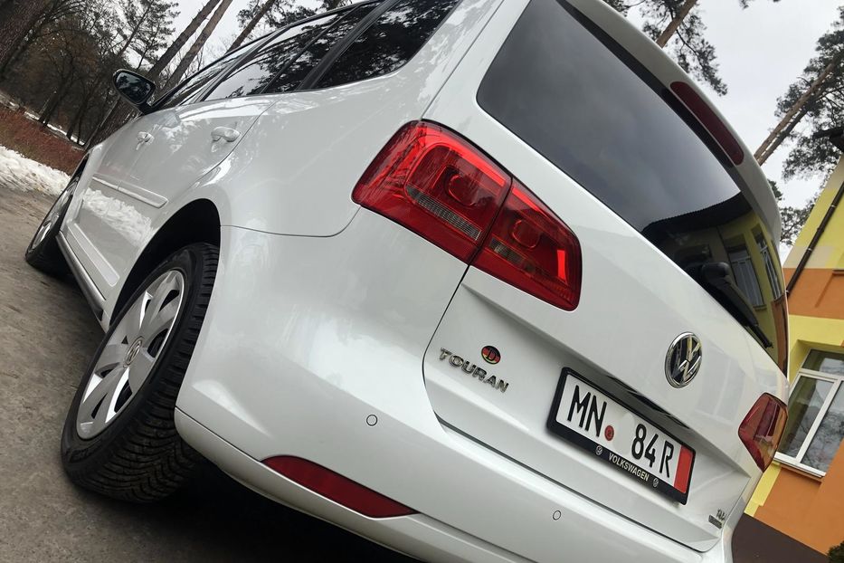 Продам Volkswagen Touran Bluemotion 2015 года в Киеве