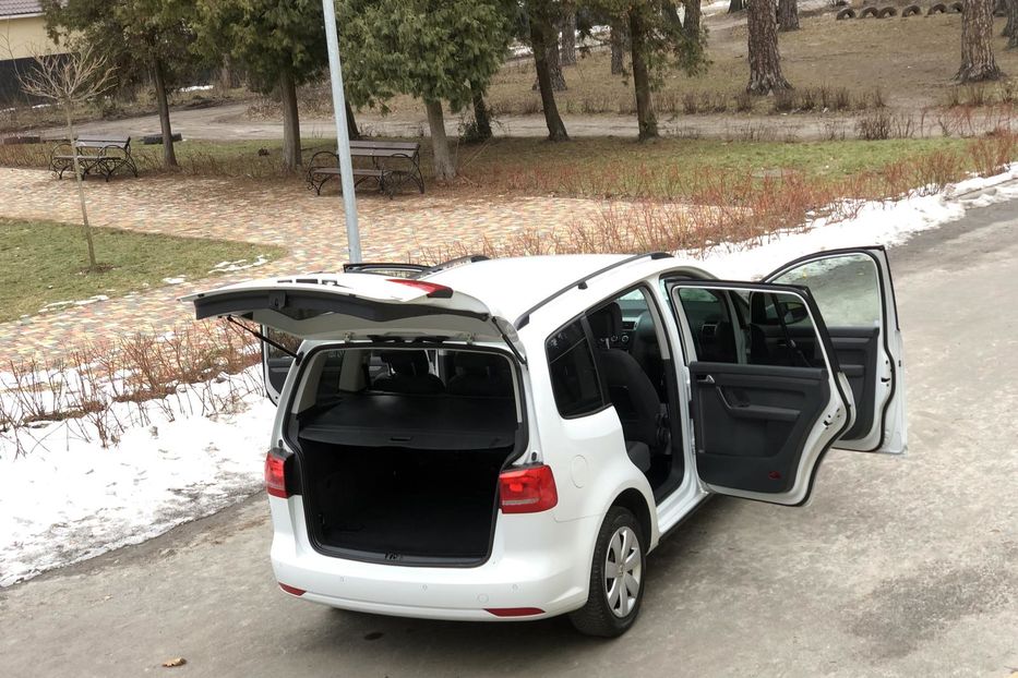 Продам Volkswagen Touran Bluemotion 2015 года в Киеве