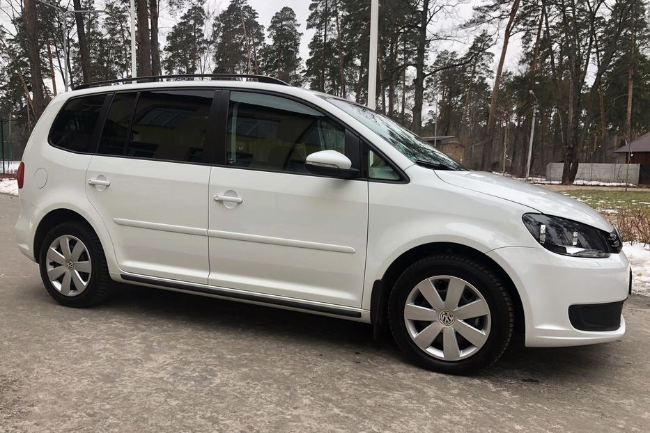 Продам Volkswagen Touran Bluemotion 2015 года в Киеве