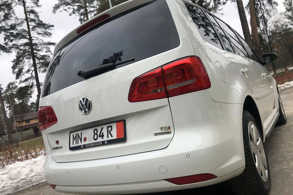 Продам Volkswagen Touran Bluemotion 2015 года в Киеве