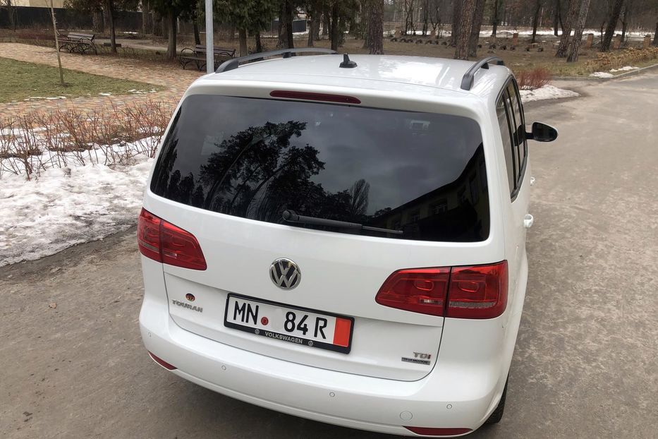 Продам Volkswagen Touran Bluemotion 2015 года в Киеве