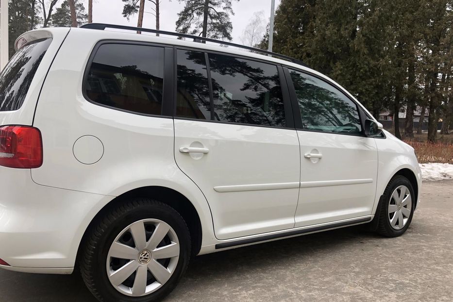 Продам Volkswagen Touran Bluemotion 2015 года в Киеве