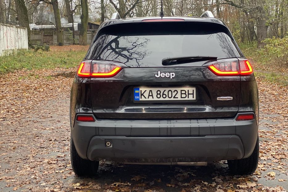 Продам Jeep Cherokee Latitude 2019 года в Киеве