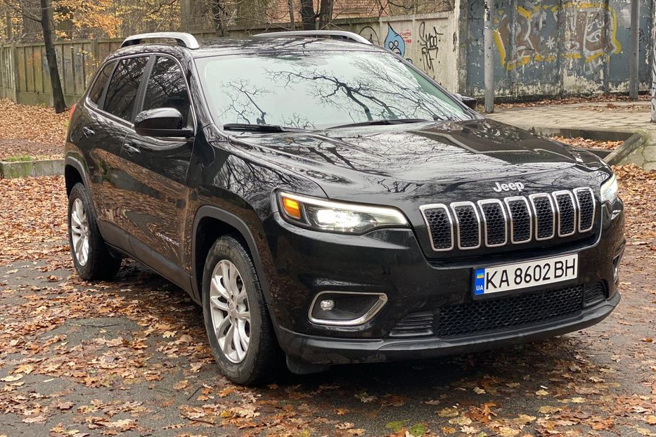 Продам Jeep Cherokee Latitude 2019 года в Киеве