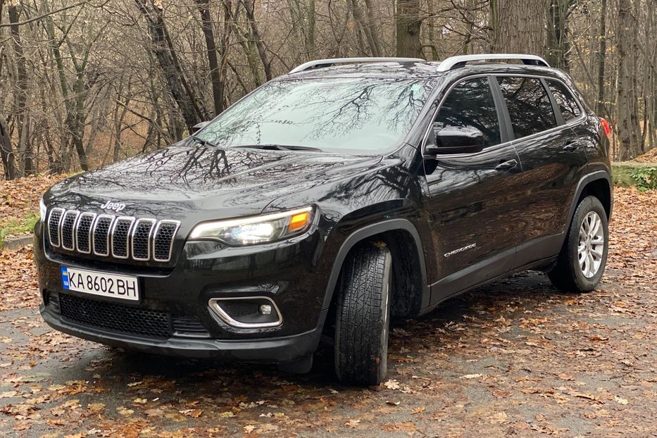 Продам Jeep Cherokee Latitude 2019 года в Киеве