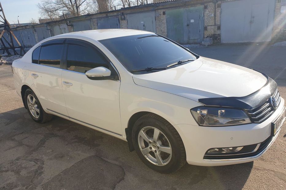 Продам Volkswagen Passat B7 2013 года в Киеве