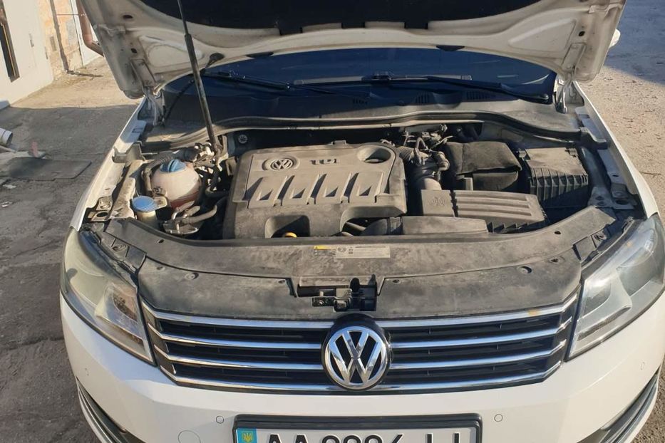 Продам Volkswagen Passat B7 2013 года в Киеве