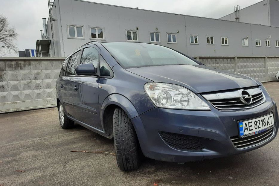 Продам Opel Zafira B 2010 года в Киеве