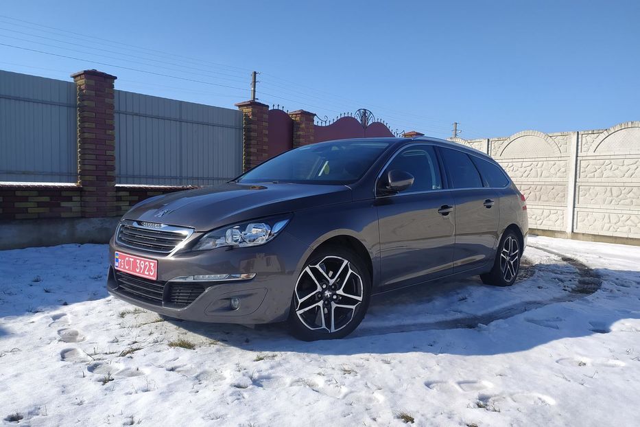 Продам Peugeot 308 Alure 2015 года в г. Дубно, Ровенская область