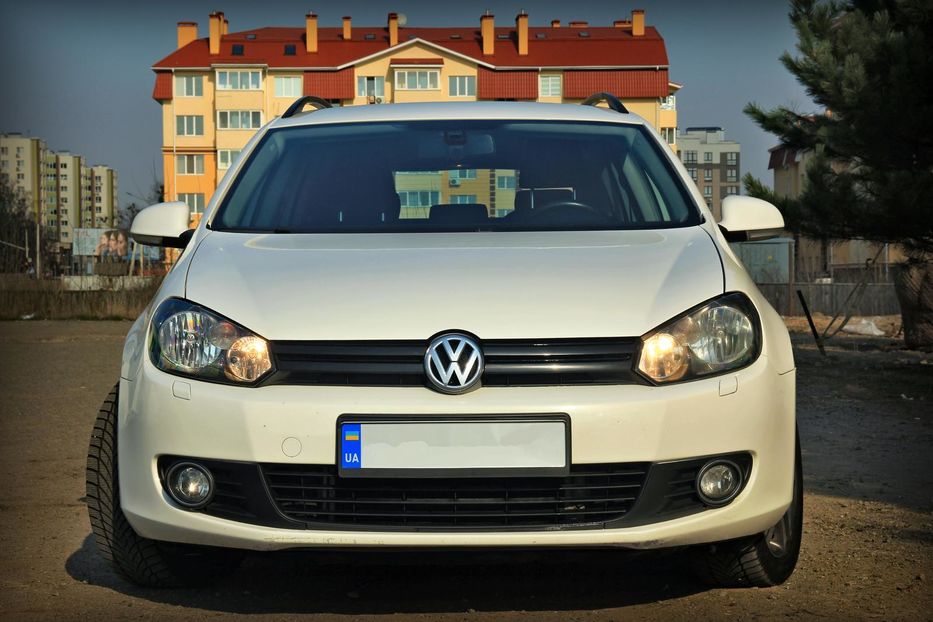 Продам Volkswagen Golf  VI 2012 года в Киеве