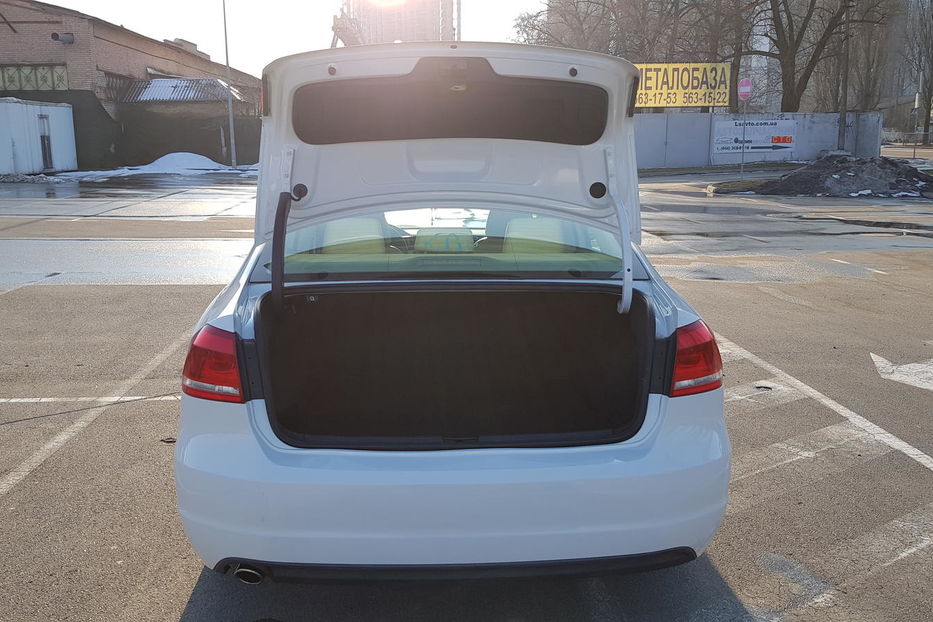 Продам Volkswagen Passat B7 PASSAT SE 2.5 (B7) 2011 года в Киеве