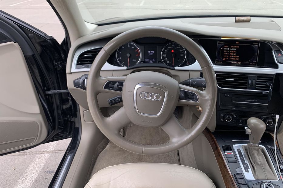 Продам Audi A4 B8 Premium PLUS 2011 года в Киеве