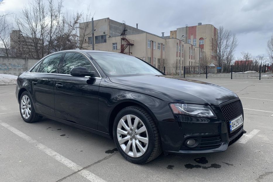 Продам Audi A4 B8 Premium PLUS 2011 года в Киеве