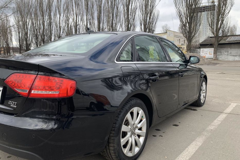 Продам Audi A4 B8 Premium PLUS 2011 года в Киеве