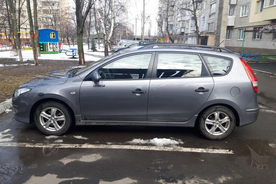 Продам Hyundai i30  Sw 2011 года в Днепре