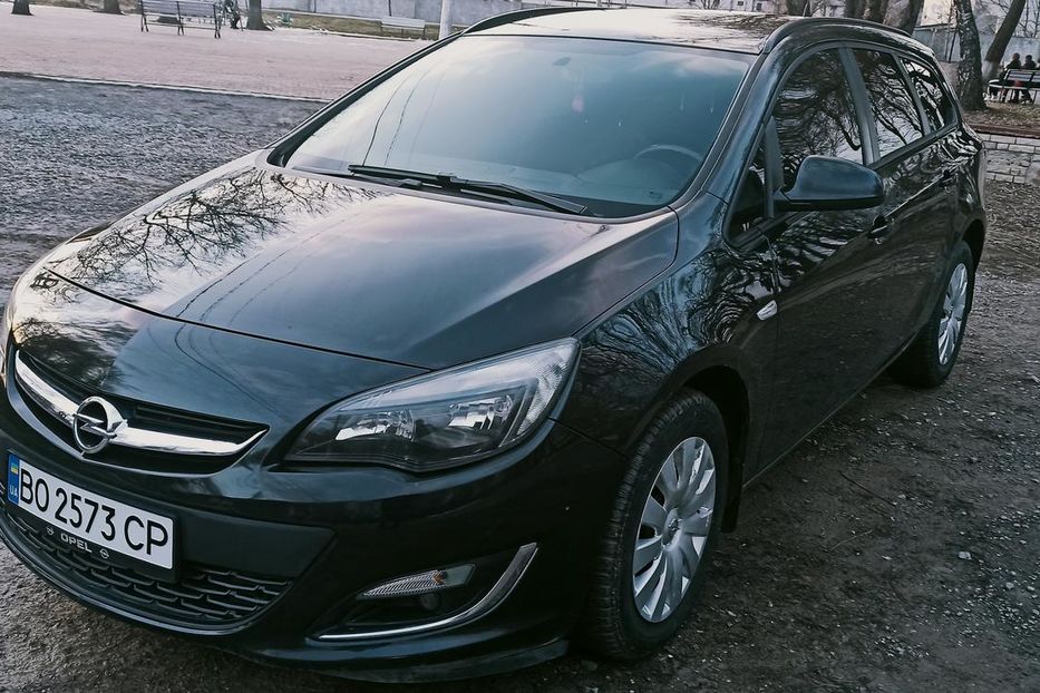 Продам Opel Astra J 2013 года в Тернополе