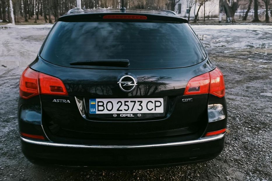 Продам Opel Astra J 2013 года в Тернополе