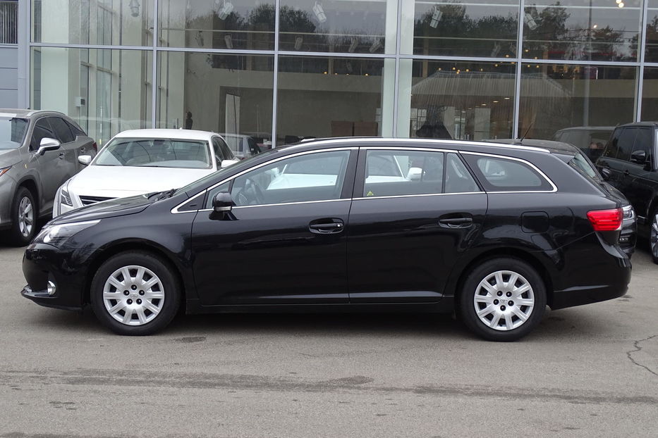 Продам Toyota Avensis Combi 2.0 D-4D MT 2014 года в Киеве