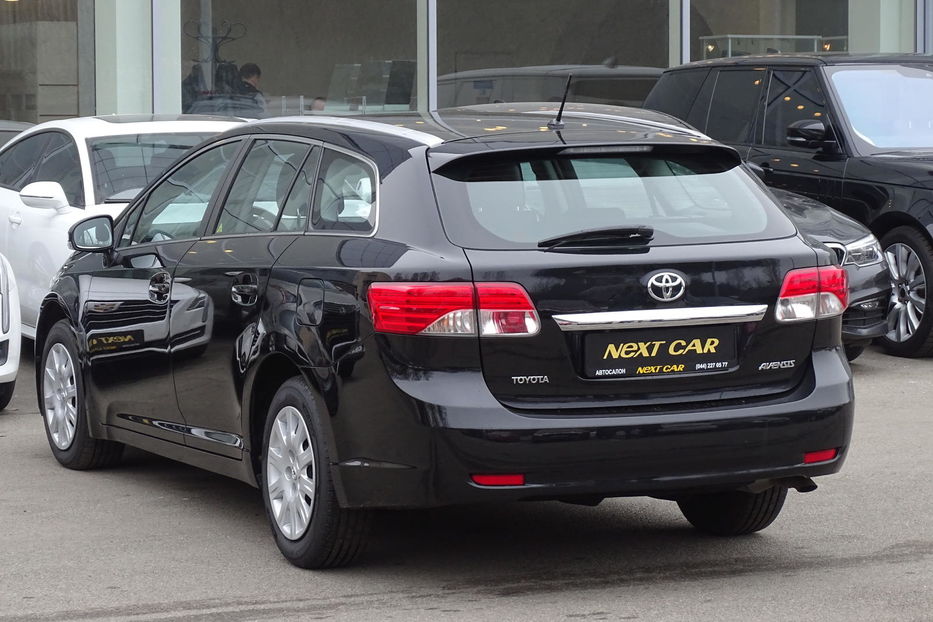 Продам Toyota Avensis Combi 2.0 D-4D MT 2014 года в Киеве