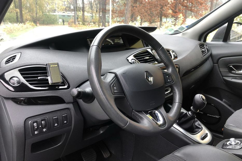 Продам Renault Grand Scenic BOSE 2013 года в Киеве