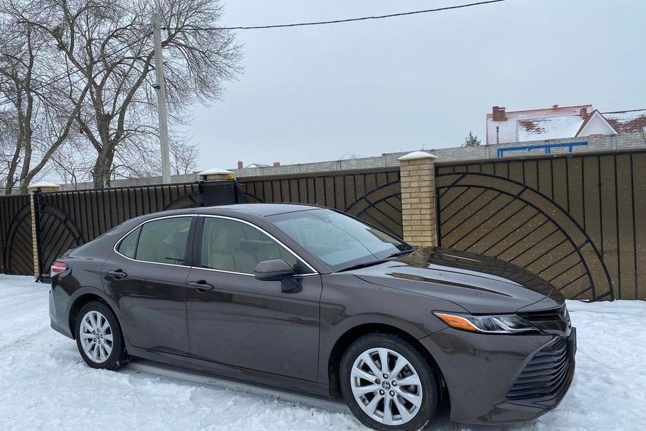 Продам Toyota Camry LE 2018 года в Харькове