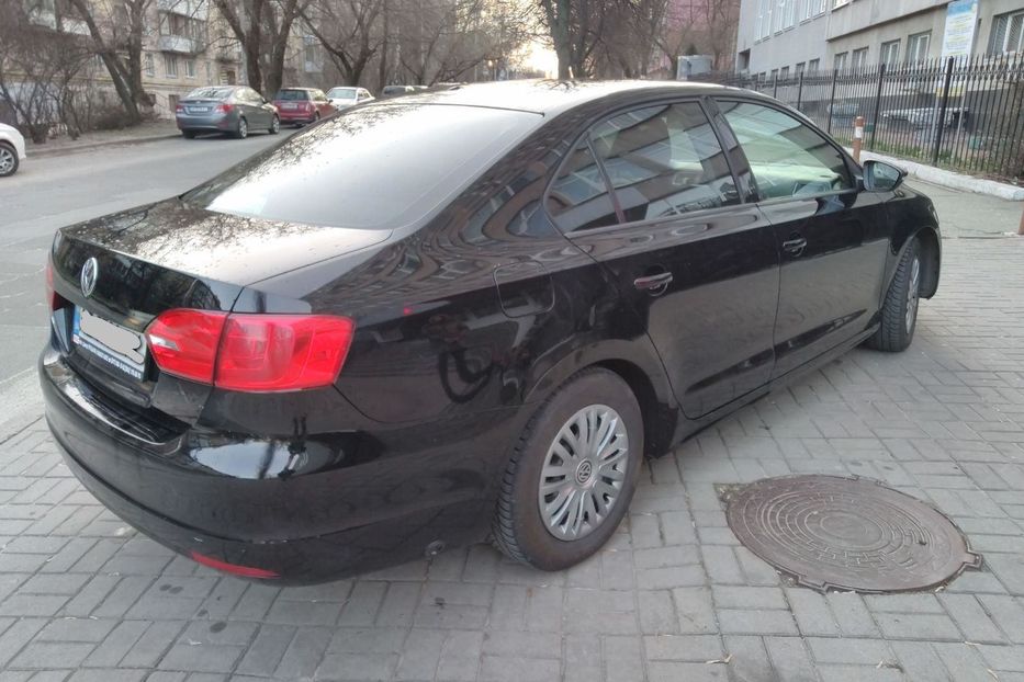 Продам Volkswagen Jetta 2014 года в Киеве