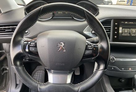 Продам Peugeot 308 2017 года в Киеве